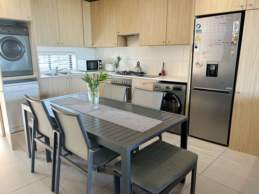2 Bedroom Property for Sale in Somerset Lakes Western Cape